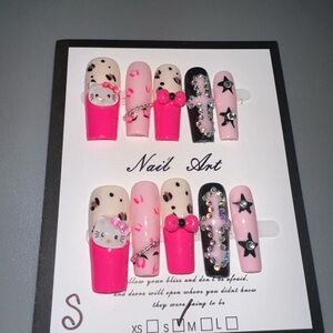 Hello Kitty Pink and Black Nail Art Set
